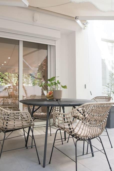 Luxury Studio With Garden Next To Acropolis Athens Exterior photo